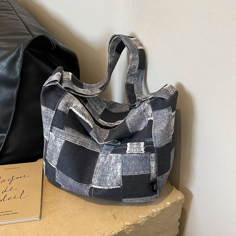

Canvas Denim Patchwork Hot Selling Casual Women's Crossbody Bag 2025 New Fashionable and Versatile Large Capacity Tote Bag