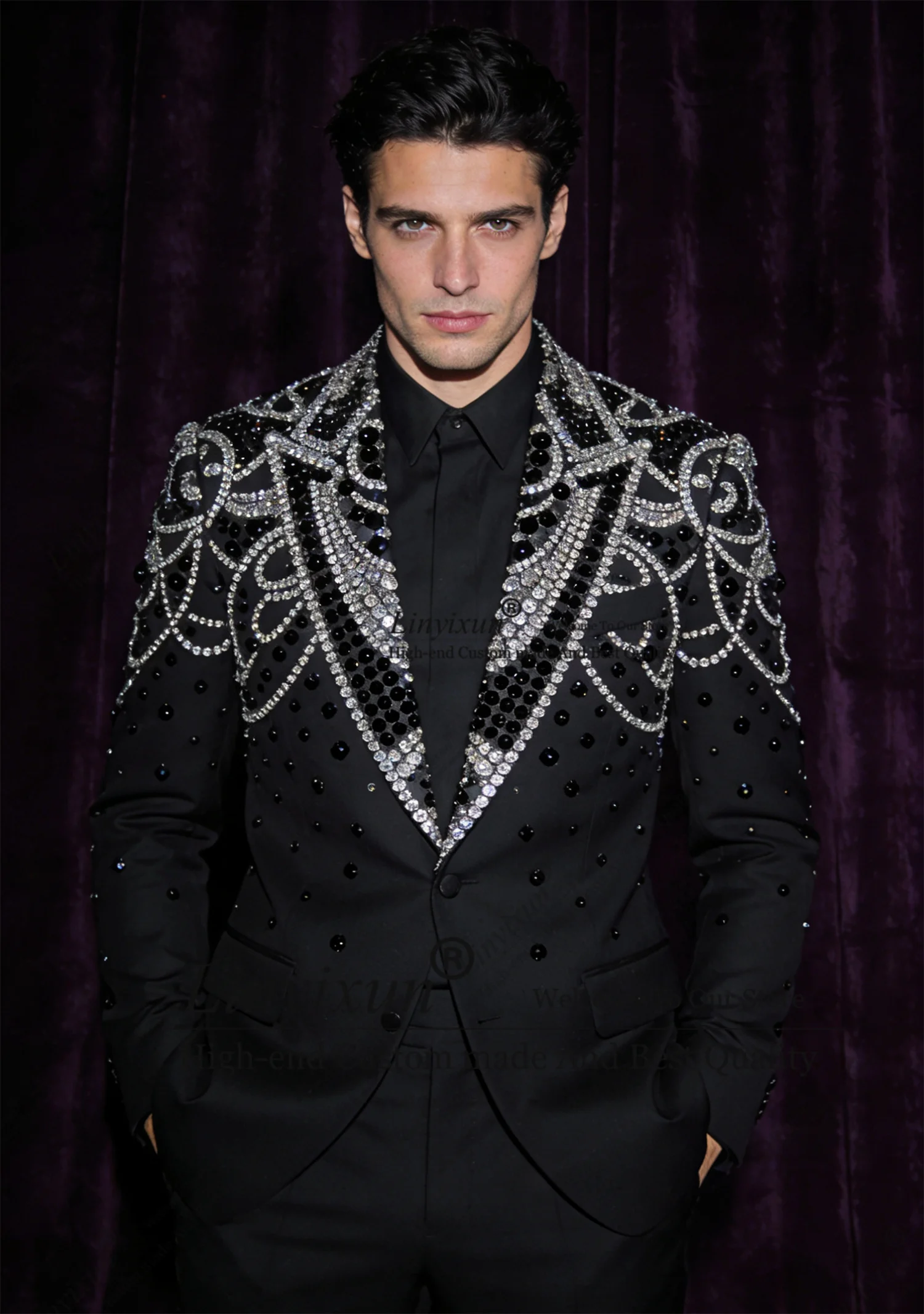 

Elegant Crystal Beaded Men Suit Slim Fit Groom Wedding Tuxedos 2 Piece Sets Male Prom Blazer Customized trajes para hombre