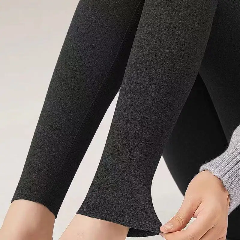 เลกกิ้งลายพรางสำหรับผู้หญิง ทรงสลิม ไม่มีส่วนคลุมเท้า เอวต่ำ แห้งเร็ว ดีไซน์เรียบหรู สไตล์มินิมอล เอวสูง แห้งไว เหมาะสำหรับใส่เดินเล่นหรือไปออกกำลังกาย ทุกฤดูกาล