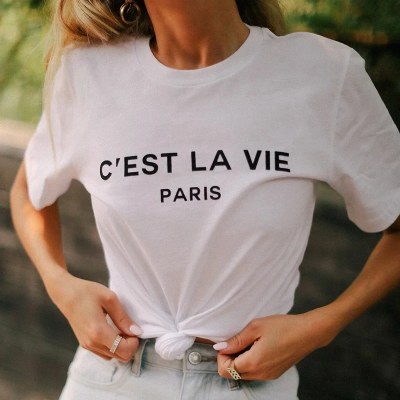Cest La Vie Paris الفرنسية موضة قصيرة الأكمام الجرافيك تي شيرت المرأة القطن عالية الجودة تي شيرت السيدات Harajuku Y2k تيز
