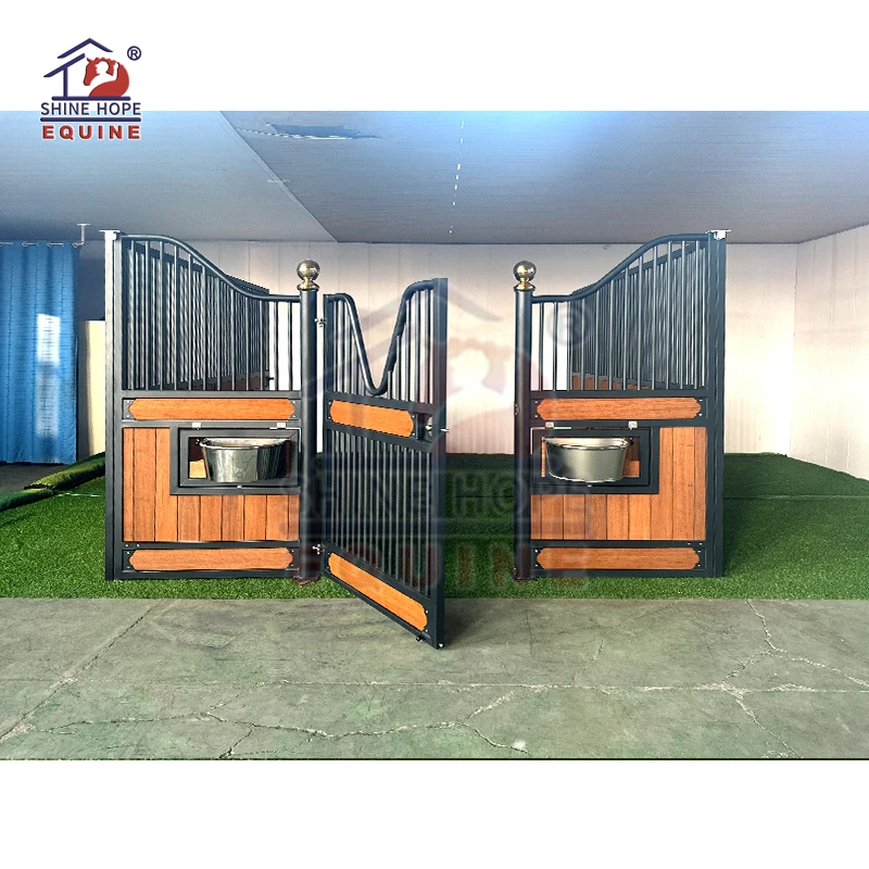 

American Barn Outdoor Horse Stall Fronts New Condition Wooden Horse Barn Stable with Metal Front Pallet Packing
