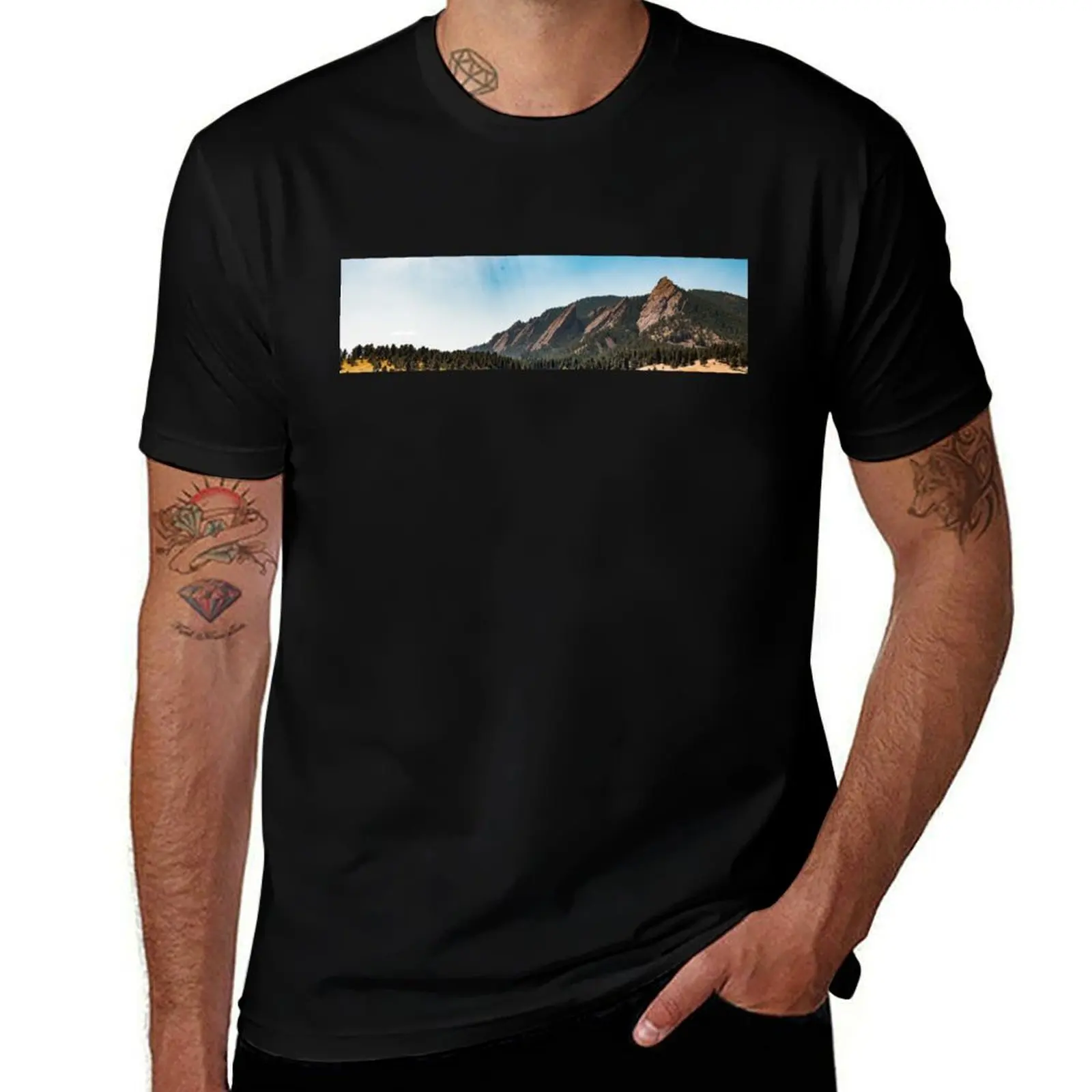 Boulder Colorado Flatirons T-Shirt Basic Casual Wear Short Sleeve Top T-Shirt
