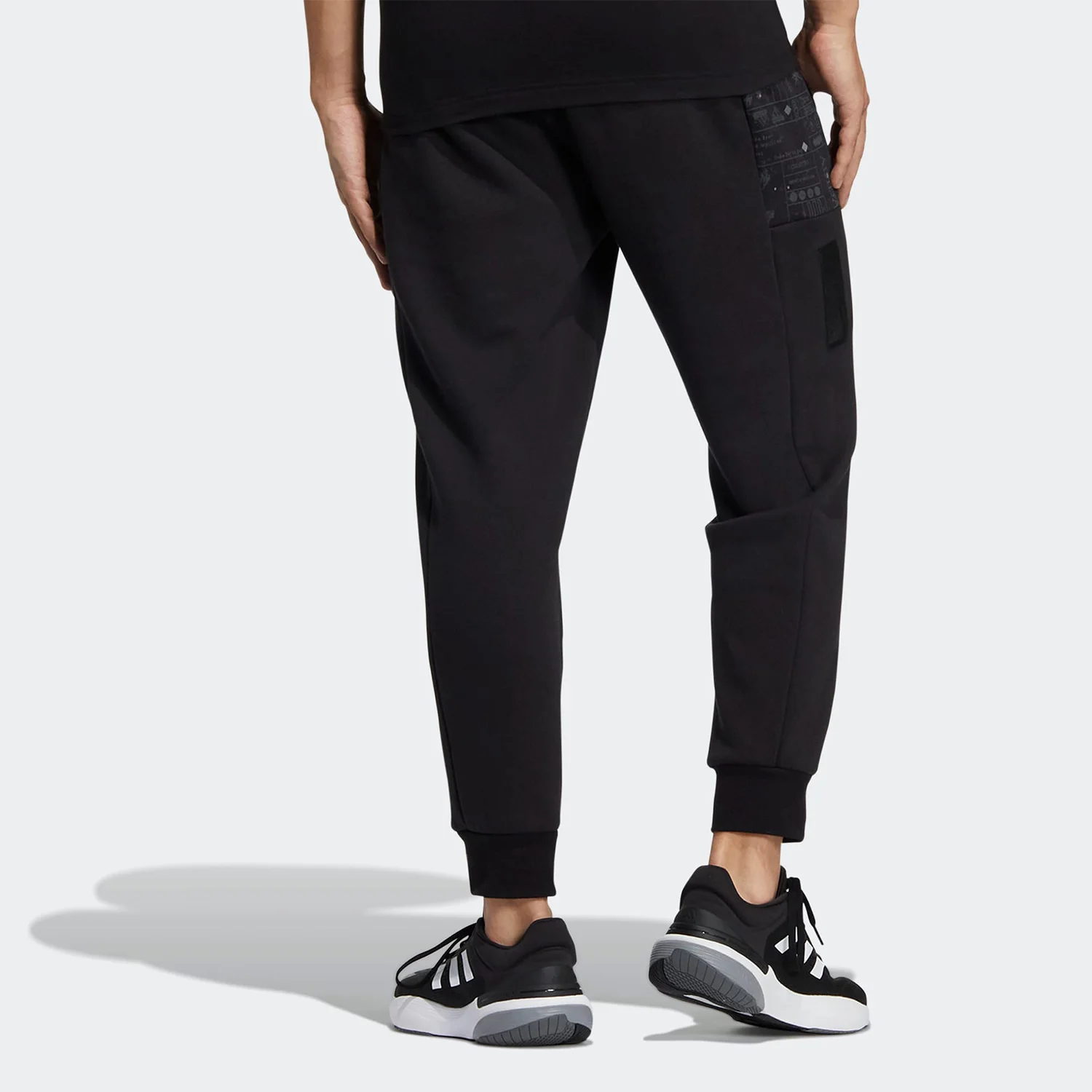 حذاء رياضي شتوي مبطن بالصوف للرجال من Adidas HN9001 للموسم الجديد