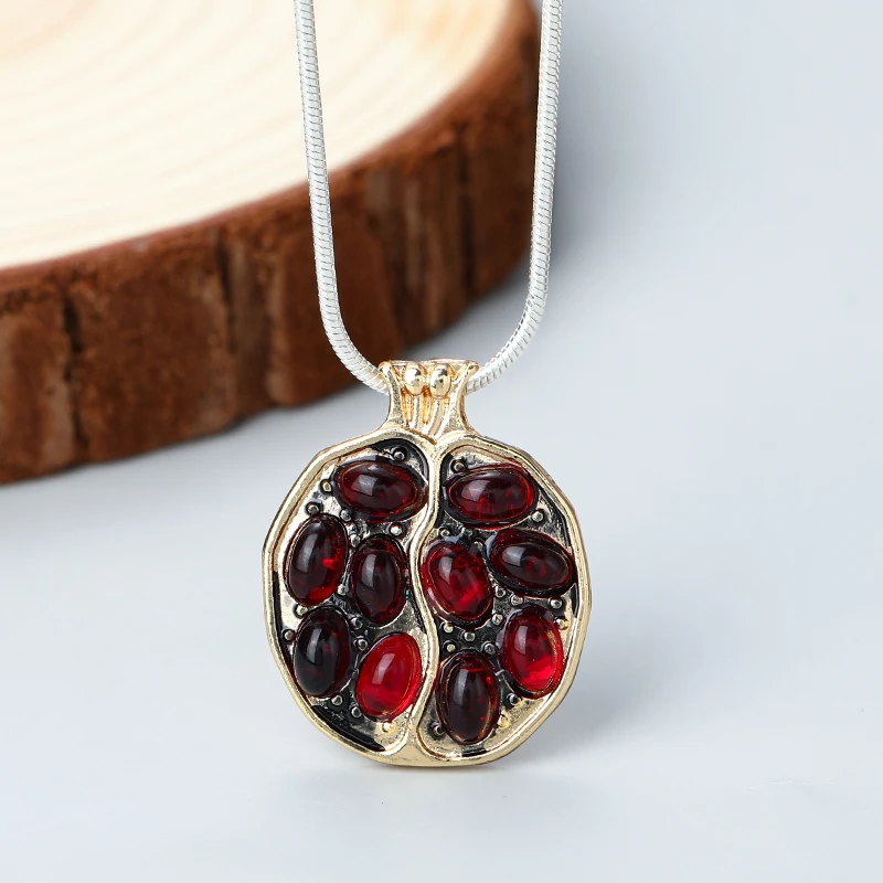 Europe and The United States Personality Geometric Pomegranate Pendant Necklace Women Gothic Holiday Party Jewelry Accessories