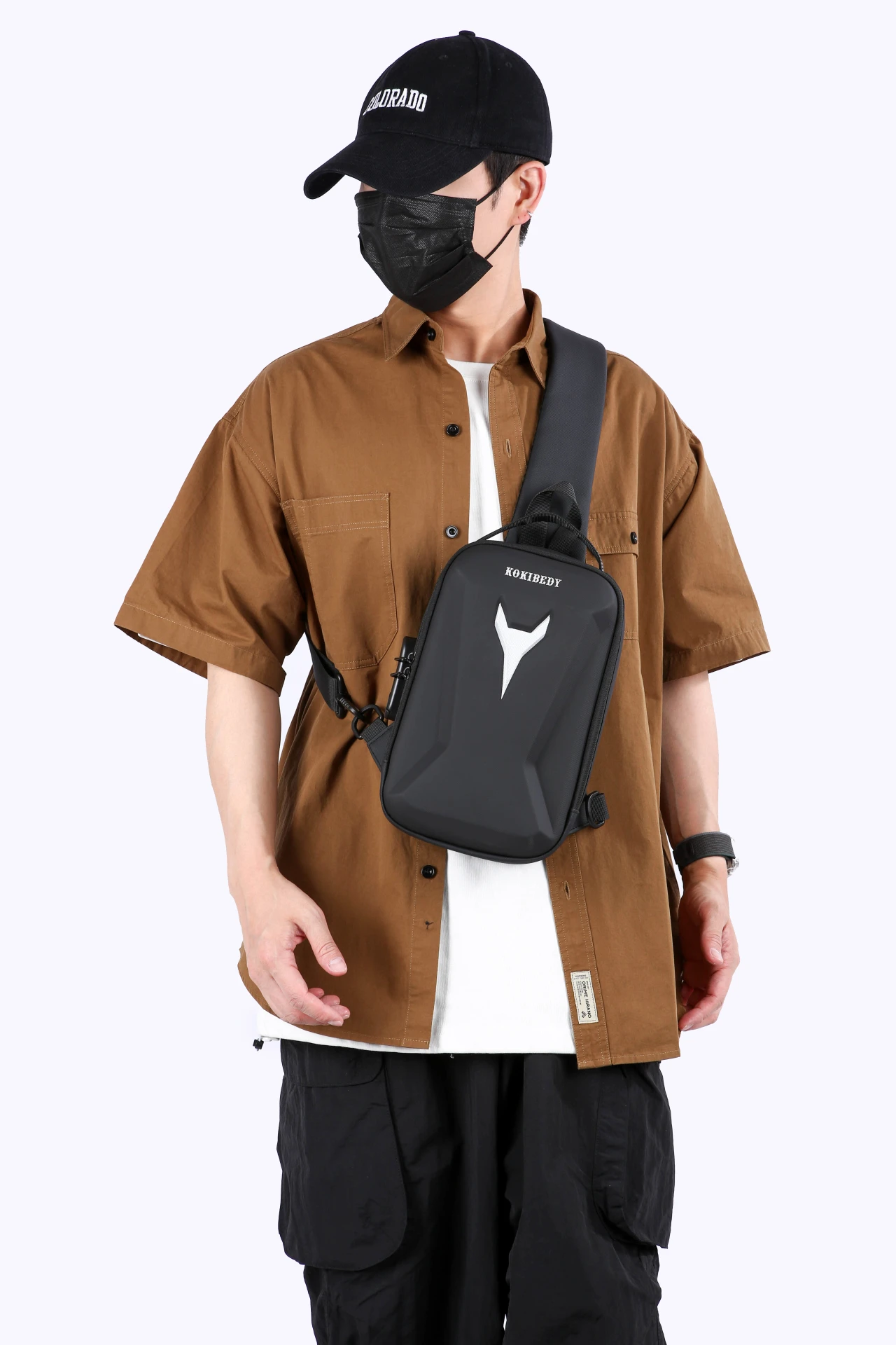 Borsa da petto da uomo Hard-Shell 2025 Borsa a tracolla per sport all'aria aperta in stile funzionale transfrontaliero, idrorepellente con combinazioni