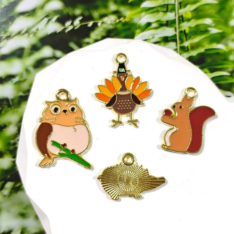 

50pcs/lot oil drop pattern animals cartoon Bird squirrel peacock shape alloy floating locket beads diy jewelry garment accessory