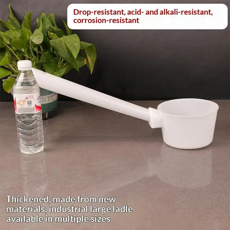Kitchen Water Scoop Long Handle Plastic Ladle Bath Scoop Household Water Ladle Soup Dipper Garden Use White Serving Spoons