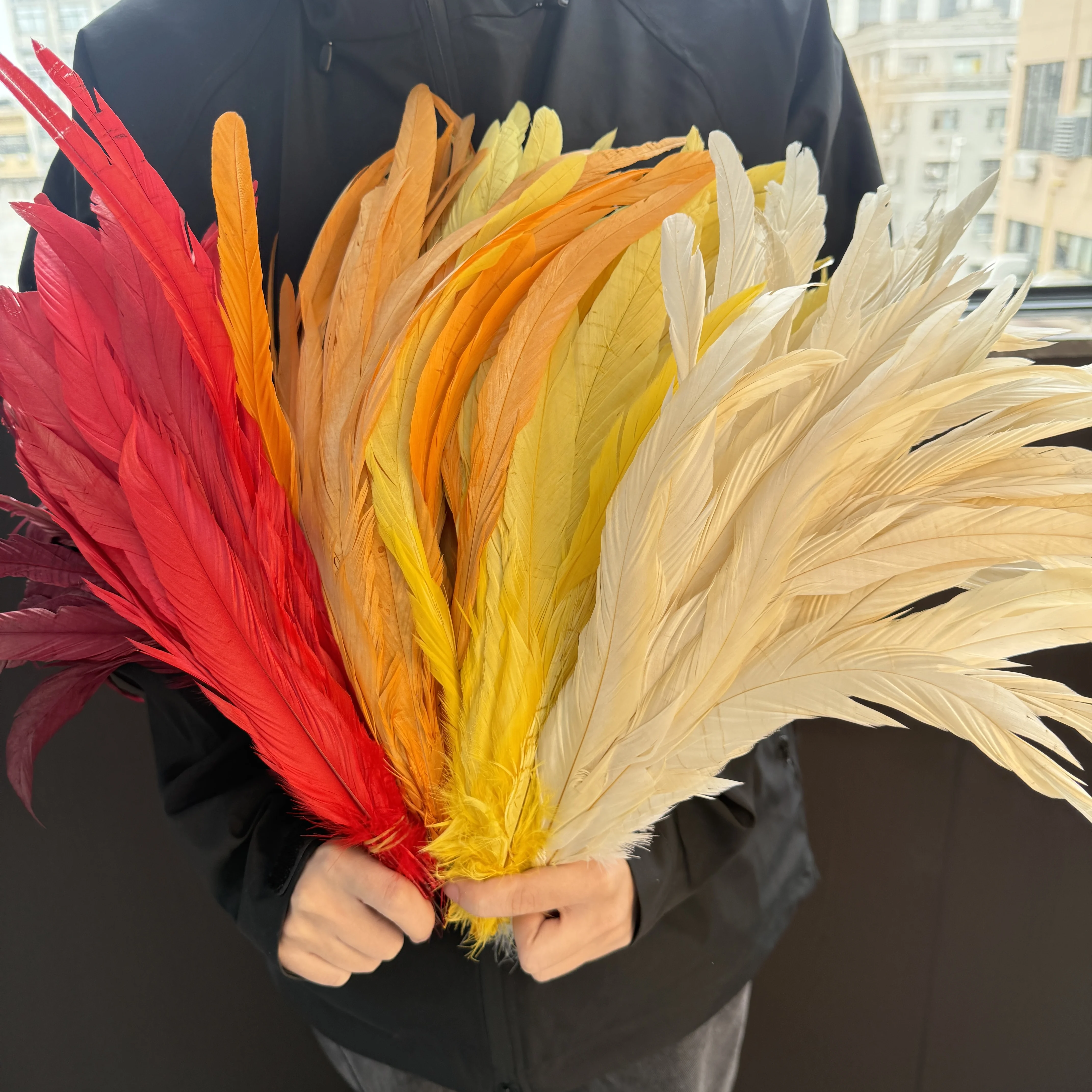 

Wholesale 1200pcs Natural Rooster Tail Feathers 25-40cm Plumes DIY Cock Clothing Accessories Party Carnival Headwear Decoration