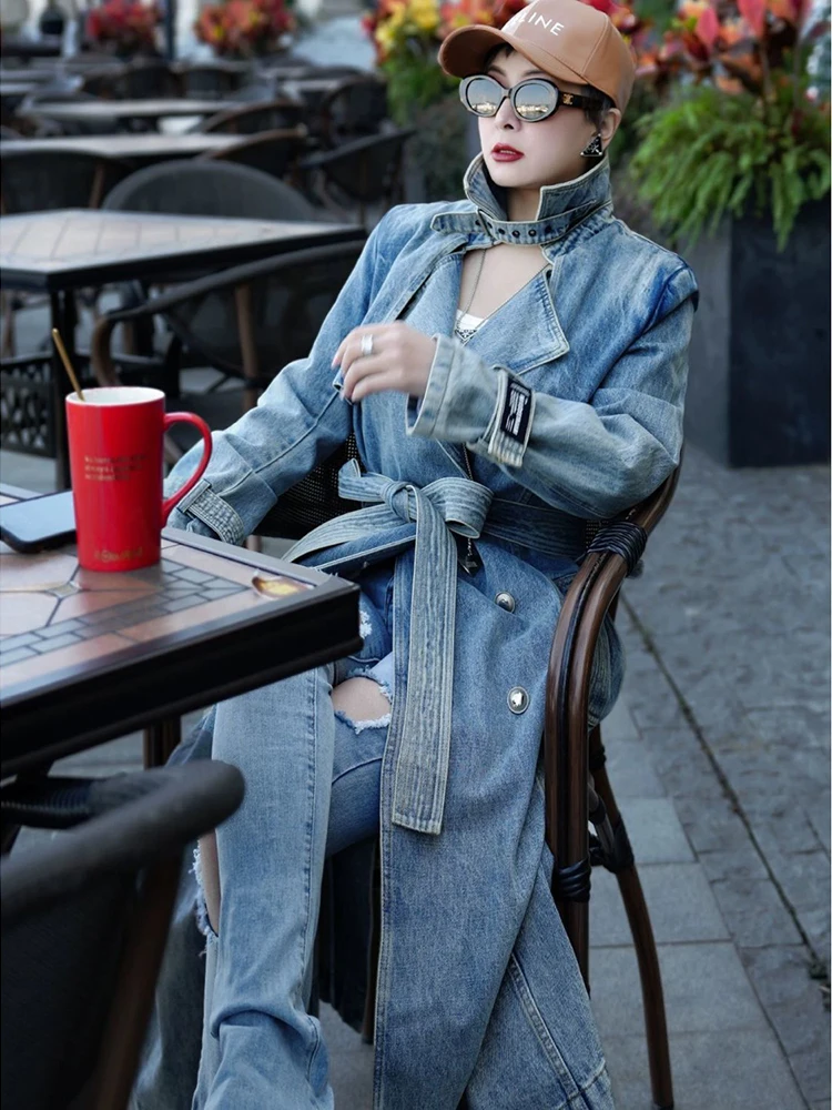 Jesienne dżinsowe trencze dla kobiet 2024 Jean Lapel Long Sleeve Belt Patchwork Loose Vintage Windbreaker Female Jacket