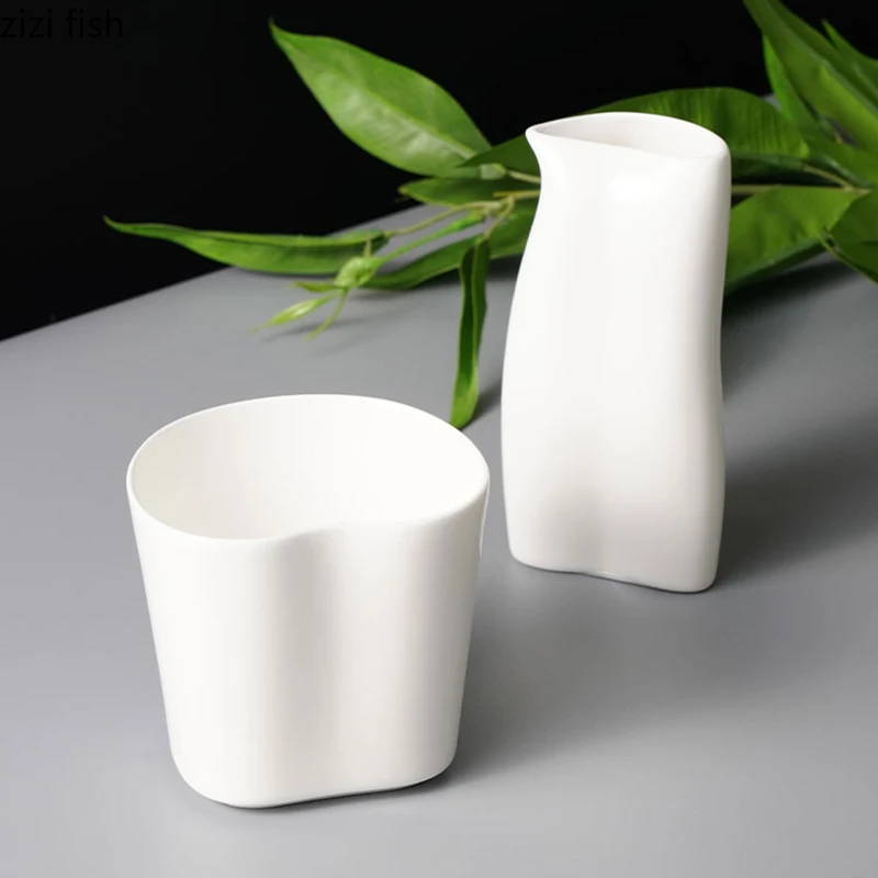 أدوات طاولة سيراميك غير منتظمة ، قوارب مرق بلون صلب ، وعاء ستيك إبداعي ، كوب صلصة ، أكواب حليب ، تخصص مطعم ، ستيك