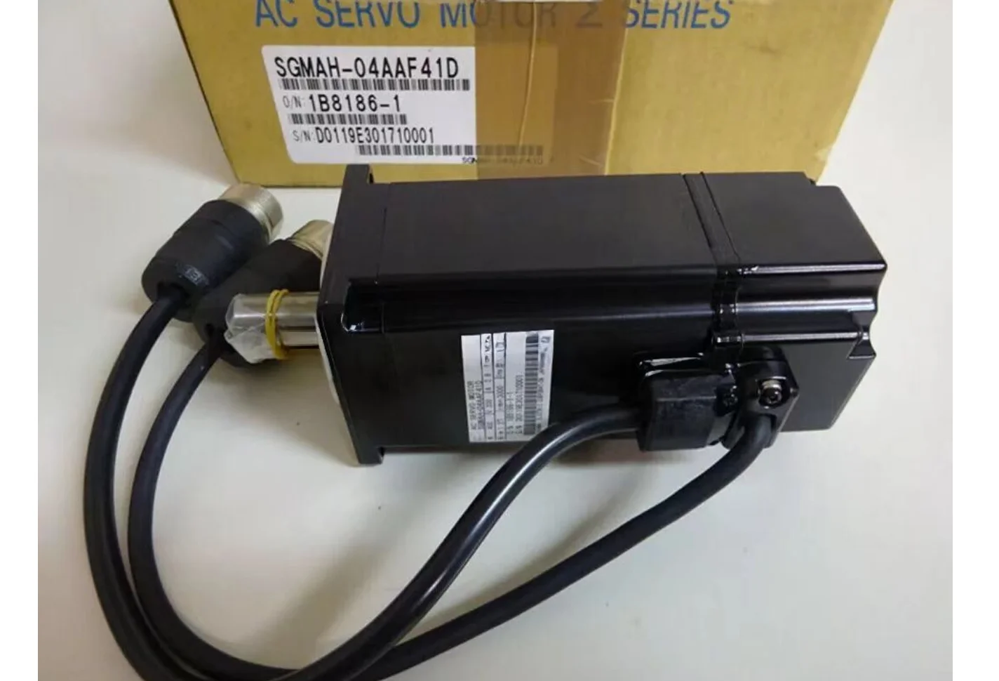 

New SGMAH-04AAF41D AC Servo Motor SGMAH04AAF41D