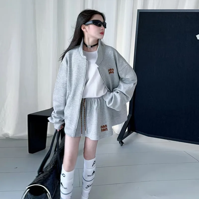 مجموعة ملابس الخريف للفتيات لعام 2025 سترة بقلنسوة رمادية للمراهقين سترة علوية وفستان تنورة صغيرة بطيات 4 5 10 11 12 14 سنة #3