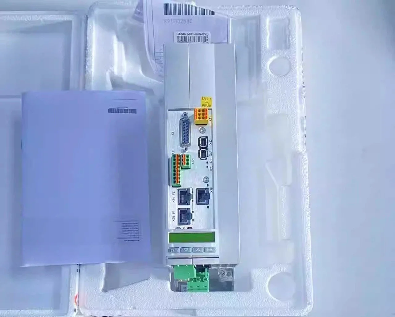 

Drive HCS01.1E-W0018-A-03-B-ET-EC-EP-S4-NN-FW