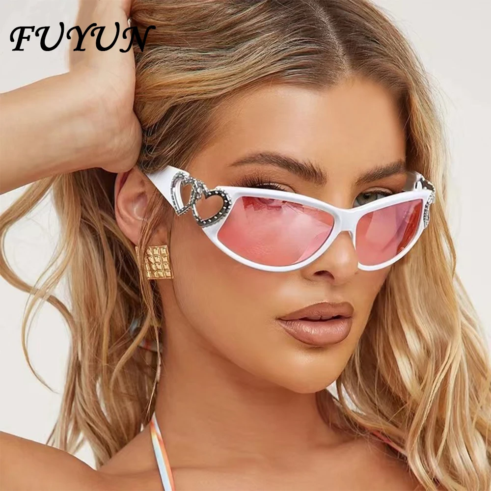 Love Punk Extra Large Women Sunglasses 2024 New Girls' Two Heart Trend Goggles Fashion Brand Designer Design Sun Visor Wholesale