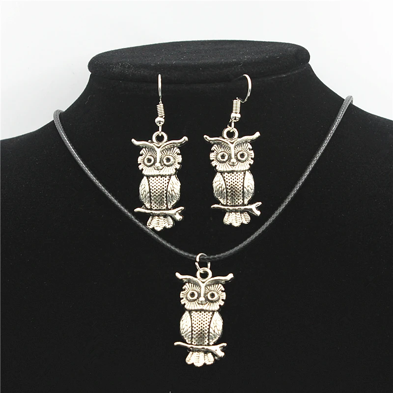 1 Satz antikes Silber überzogenes Retro-Eulen-Schmuckset aus Legierung, Eulen-Halskette, Ohrringe, Schmuck für Mädchen und Frauen