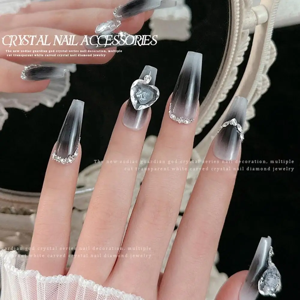 Festival-Design-Nagelzubehör, einfacher und modischer Kristallbohrer, praktisch und praktisch, angenehm zu tragender Nagelbohrer