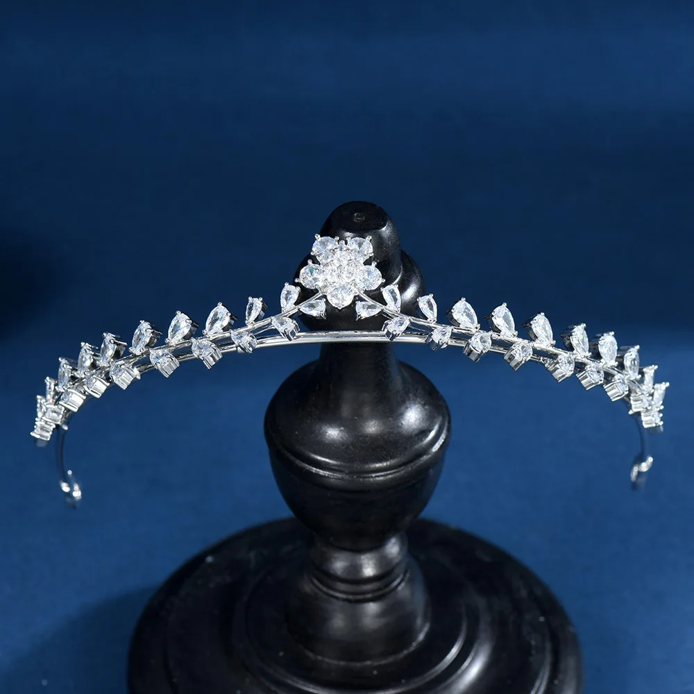 

HIBRIDE Tiaras Crowns for Women Hair Accessories Cubic Zirconia Leaf Flower Design Bridal Wedding Hair Jewelry bijoux Femm C-125