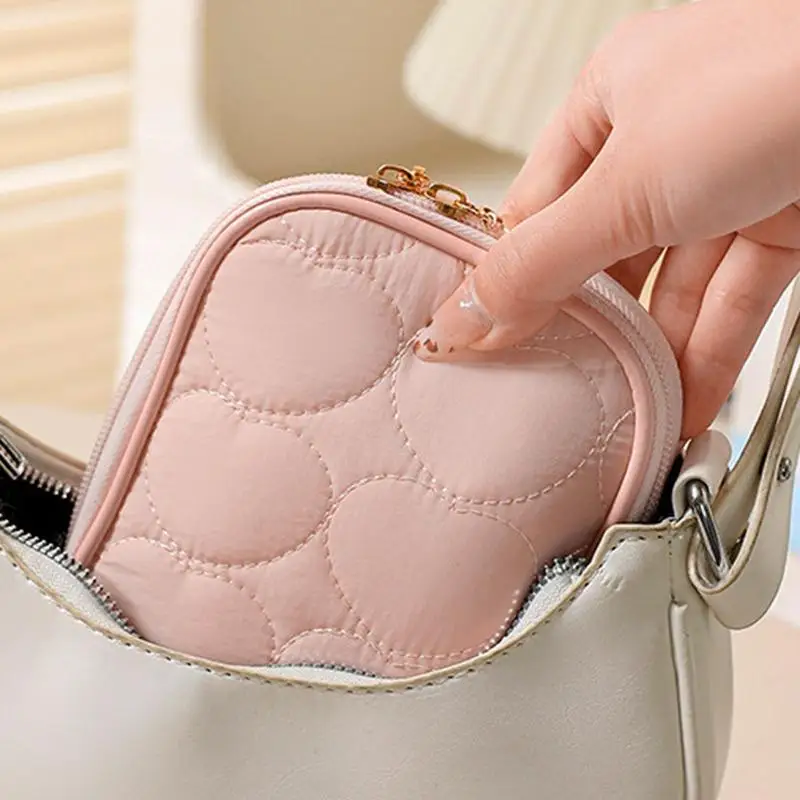 

Handheld Makeup Bags Women's Cosmetic Bags Delicate and Elegant for Ladies Pink Polyester Travel Storage Bag