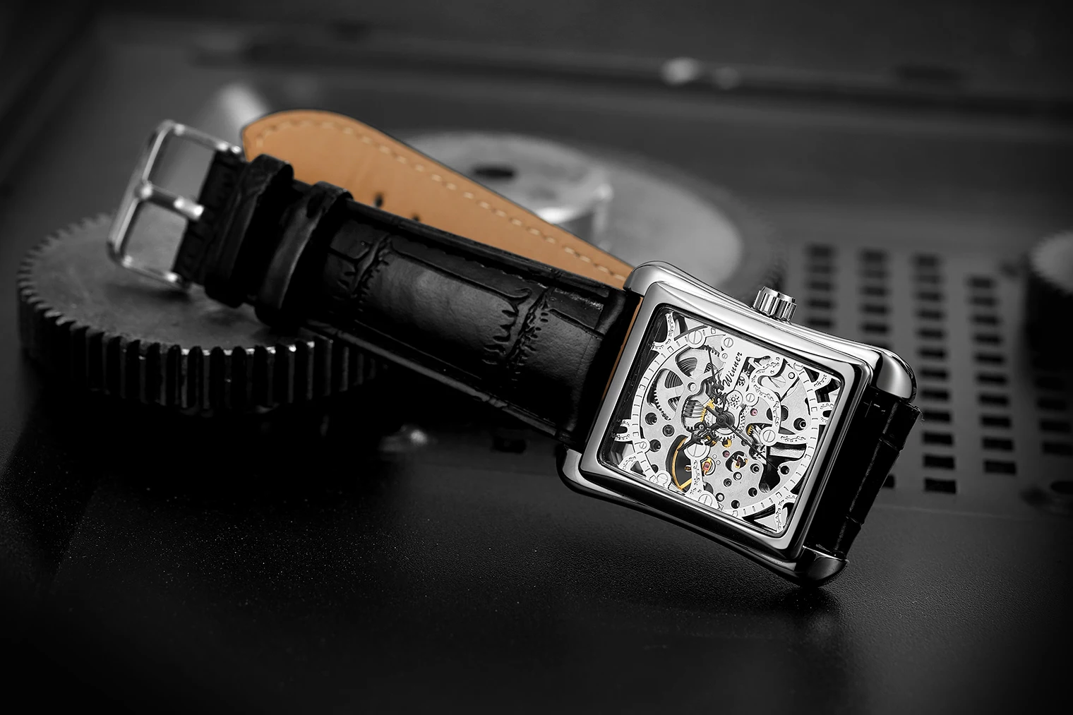 Luxury Brand New Retro Casual Series Rectangle Dial Design Silver Pattern Hollow Skeleton Mechanical Hand Wind Watch Mens Watch