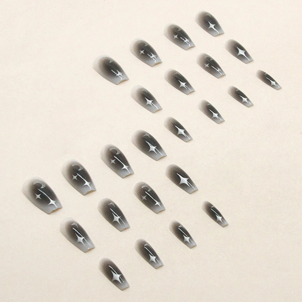 24 uñas postizas Y2k con estrellas, degradado negro, forma ataúd mediana, con diseños de luna, para chicas geniales 4