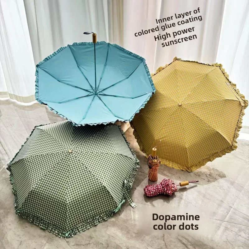 

Handcrafted grid pattern luxury style umbrella with floral lace, foldable, suitable for both sunny and rainy days, UV protection