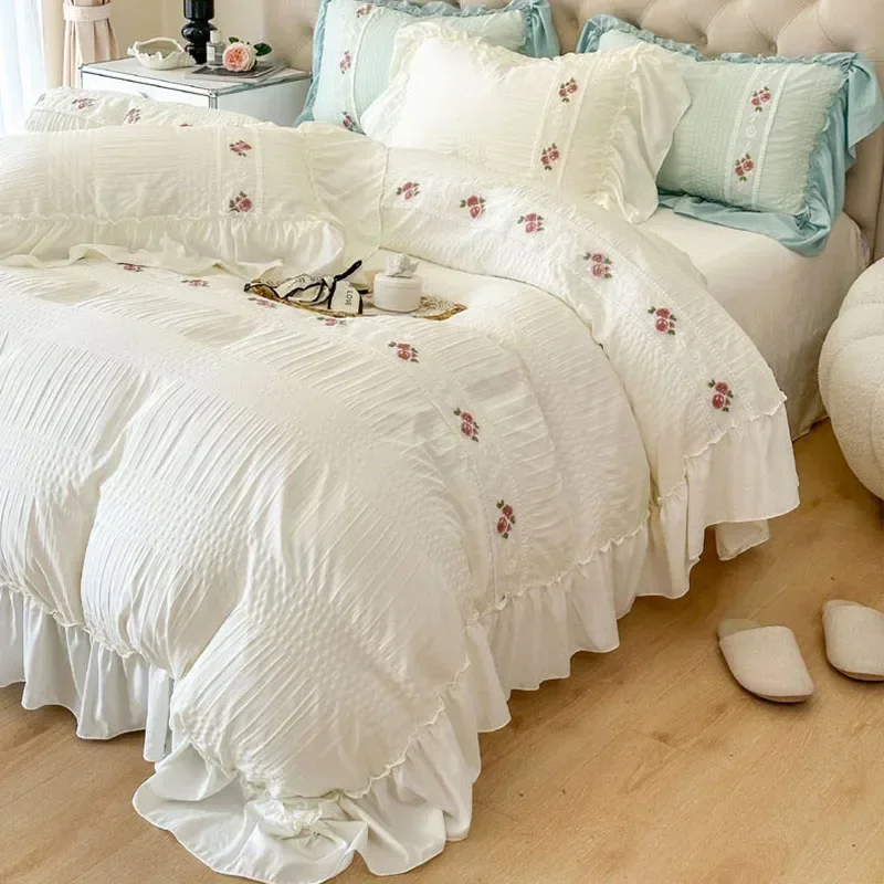 

Elegant Lace Bubble Gauze Duvet Cover Set with Bed Sheet Princess Style Soft Skin Friendly Bedding Set French Romantic Bed Sets