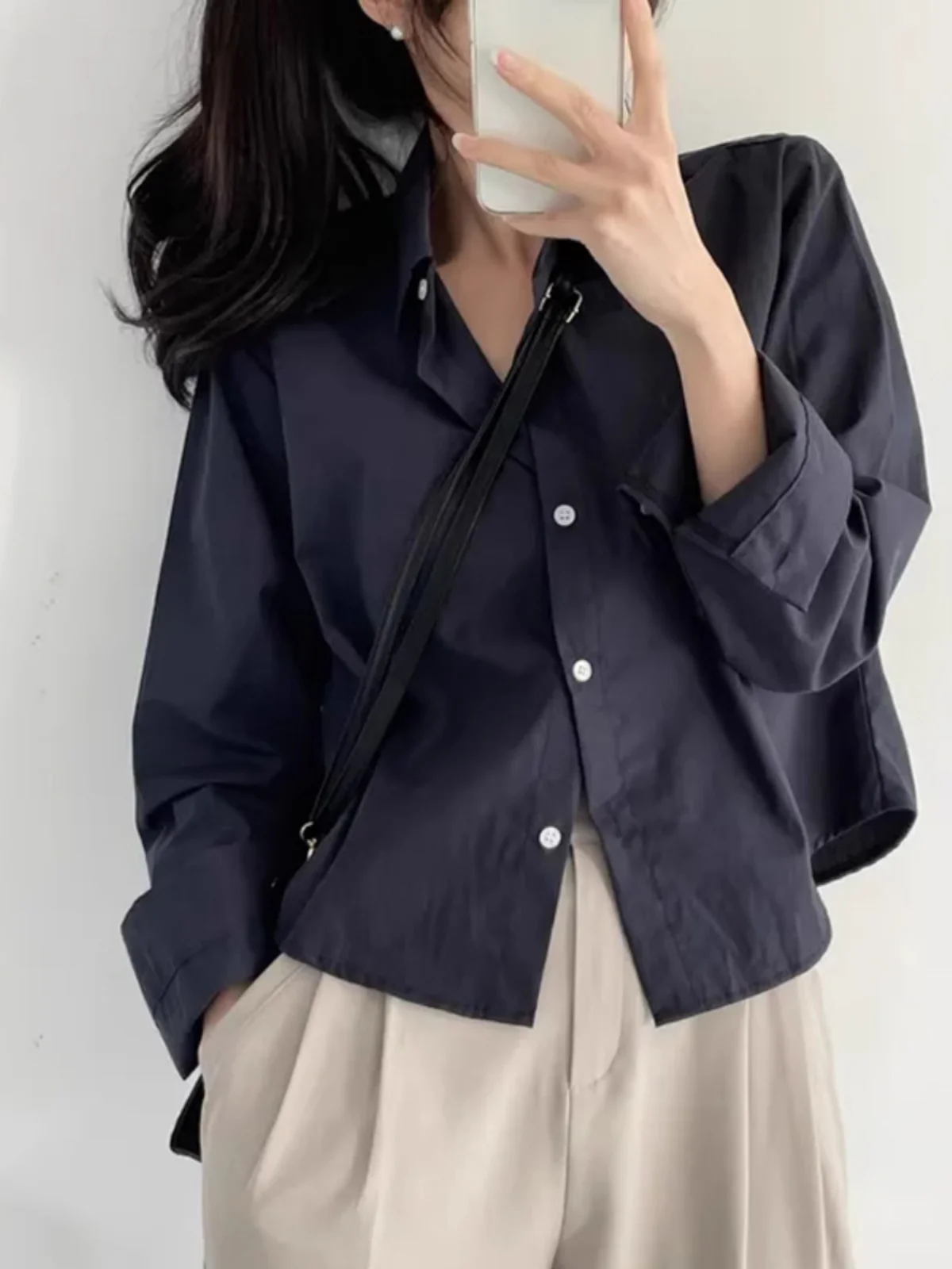 White Shirts Women Spring and Autumn Design Sense  Loose Small Shirt Lapel Single-Breasted Short Long sleeve Top