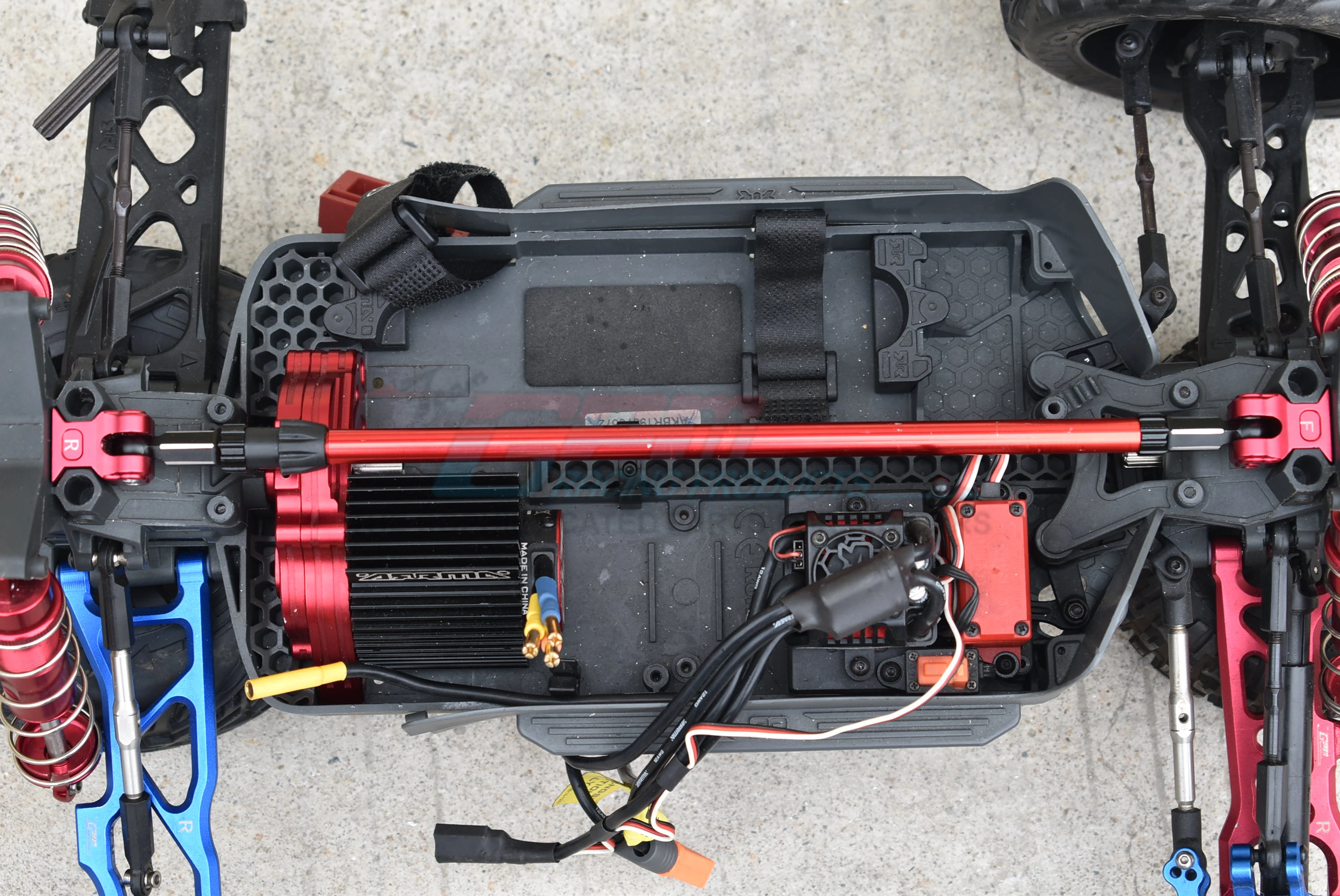 Cabeça de eixo intermediário de alumínio GPM para ARRMA 1/10 4Wd Kraton 4X4 4S Blx-ARA102690