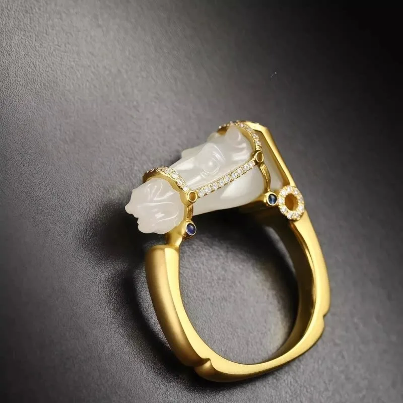 

2026 New Hot Sale Hetian Jade Horse Head Ring, "Year of the Horse Soaring" Lucky Benmingnian Saddle Ring, Luxury Elegant Jewelry