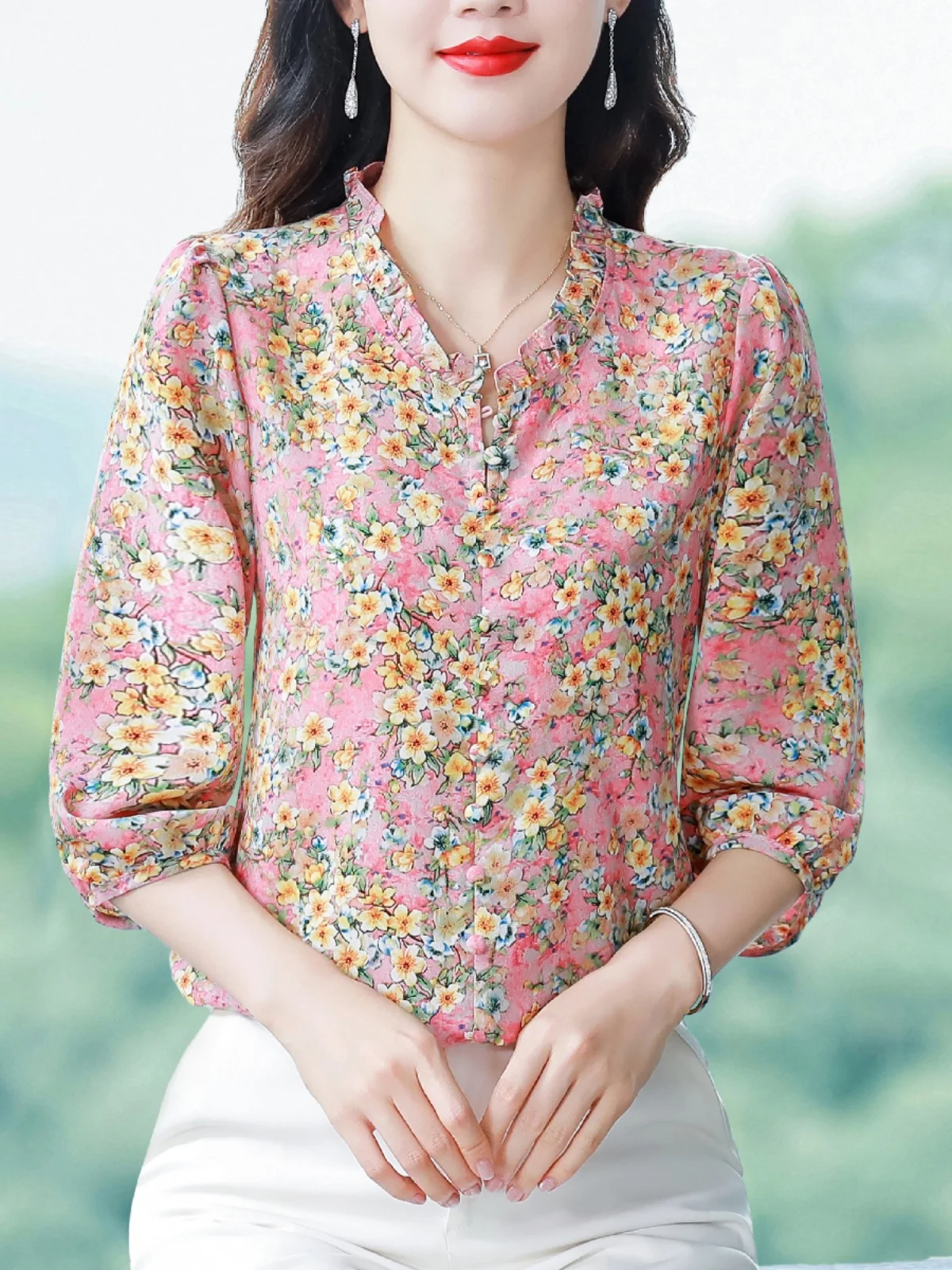 

Luxury Brand High-End Momma Floral Print Chiffon irt Sweet Sle Loose Fit Lantern Sve Polyester Silk Blend V-Ne Casua...