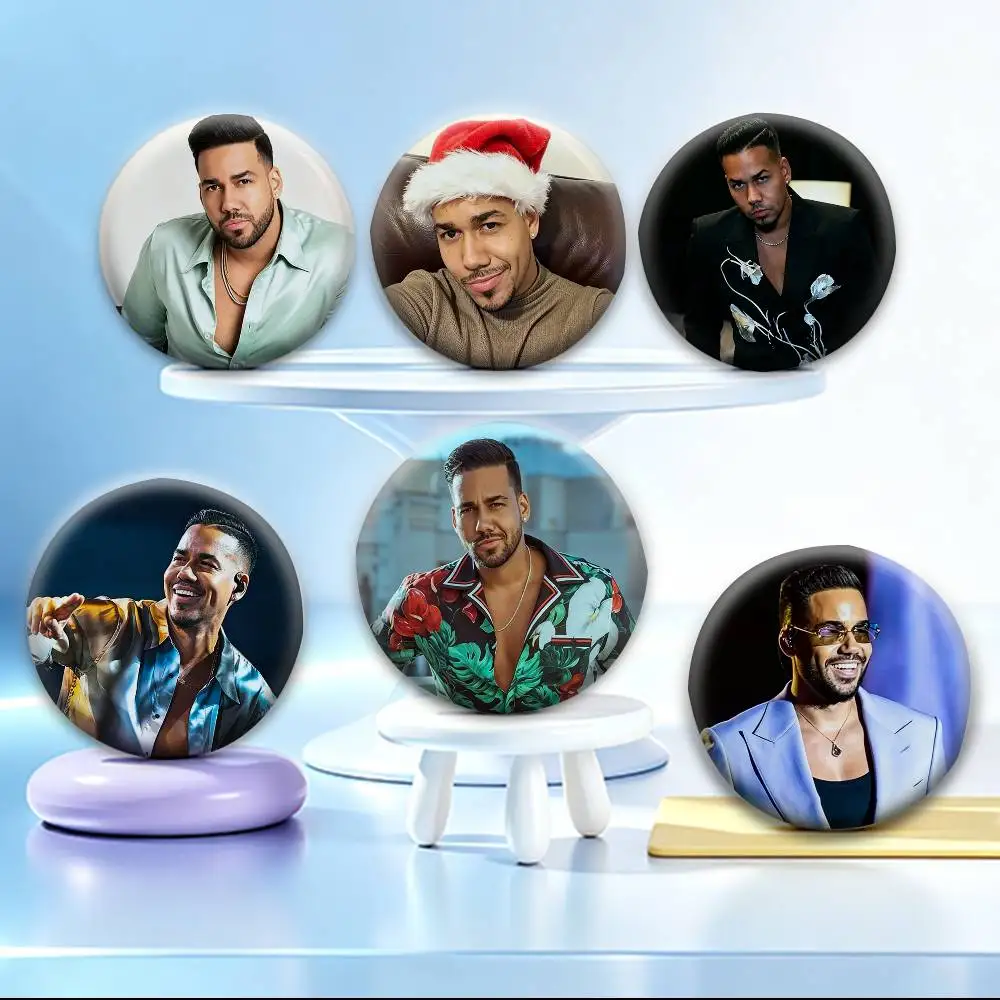 UsLatinArtist-Romeo S-Santos   Badges Creative Tinplate Button PinsBrooch Badge Clothes Backpack