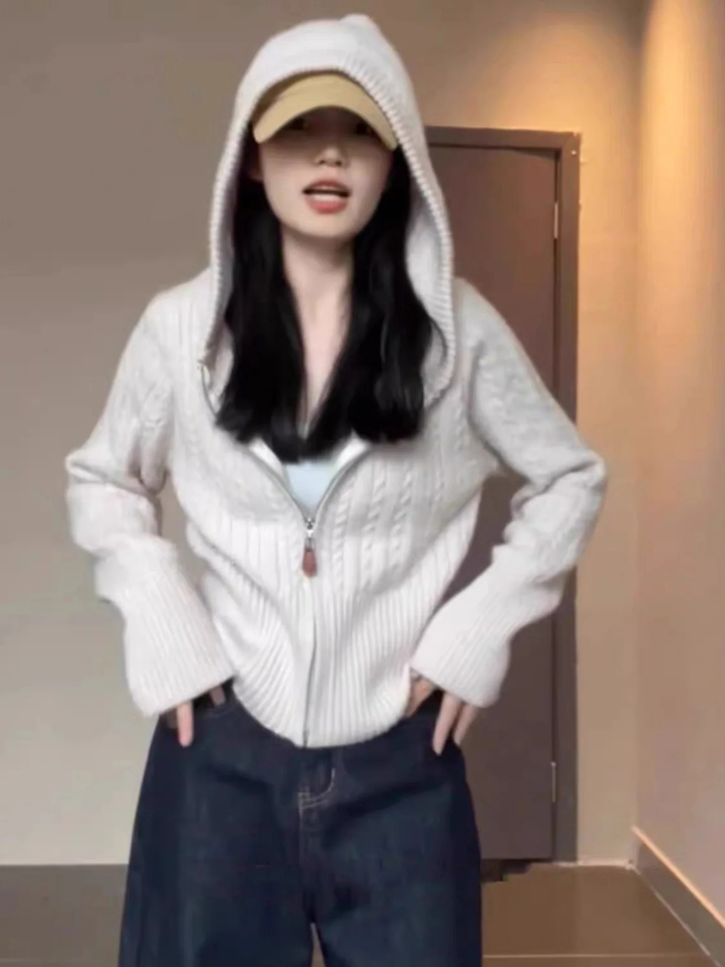 

Zippered Hooded Knit Sweater Long Sve Women's Sle Color Zigzag Versatile Casual Slimming Top for Autumn 2025