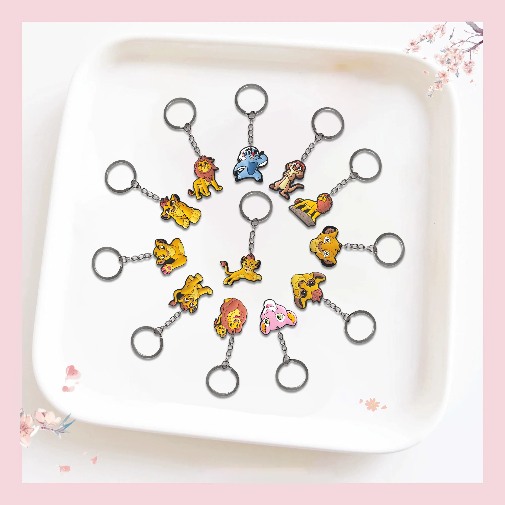 1-12 قطعة الكرتون Miniso ديزني الأسد الملك سيمبا حقيبة بولي كلوريد الفينيل سيارة حلقة رئيسية سلاسل مفتاح حامل مفتاح فوب مفتاح العلامات ملحقات الحقائب اليدوية