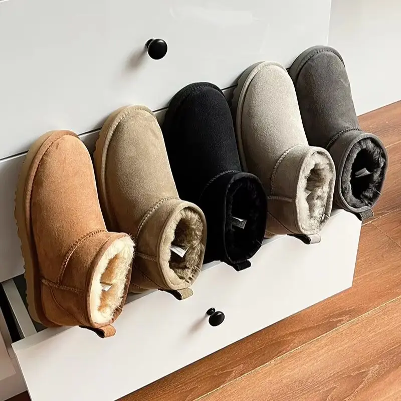 Mini snow boots, women's short boots, sheep fur integrated, winter with plush cotton shoes, thickened 6109