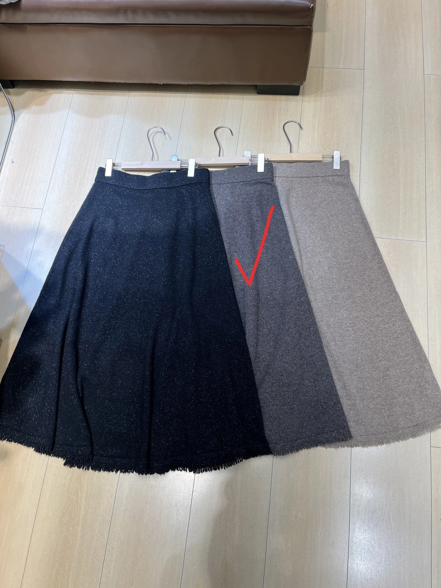 2026 Autumn/Winter New High-Quality Fashionable Casual Women's Midi Skirt with Gold Thread Cashmere