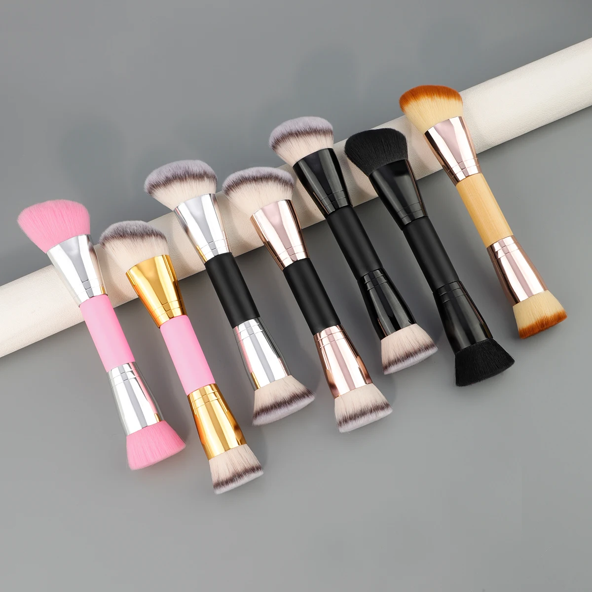 1 قطعة فرشاة ماكياج مزدوجة الرأس فرشاة كريم الأساس فرشاة كريم الأساس المستديرة فرشاة كونتور برأس مسطح #5