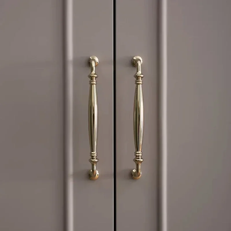 

Французские элитные латунные ручки-кнопки с золотым покрытием для дверей шкафов, спален, кухонь, обувных тумб и выдвижных ящиков, с двумя отверстиями, мебельная фурнитура