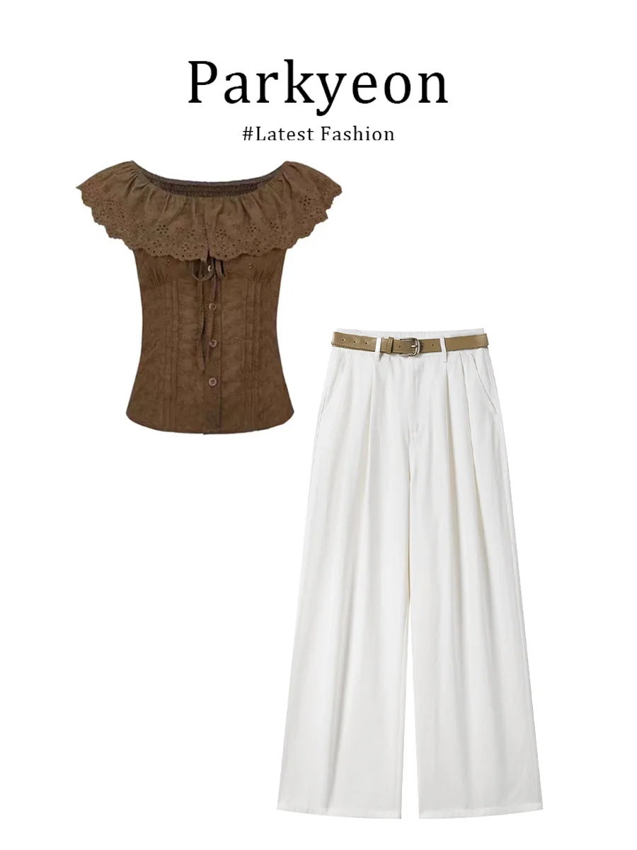 

Fashionable Slim Fit Women's Set with Hollow out Doll Collar Top And Casual Pants Summer 2025 Collection Short Sleeve round Neck
