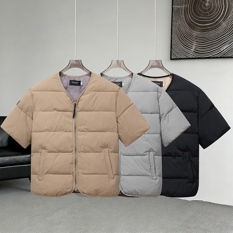 سترة قطنية قصيرة الأكمام أنيقة 2025 جديدة دافئة للرجال بتصميم قصير للخريف والشتاء متعددة الاستخدامات بسيطة وعصرية