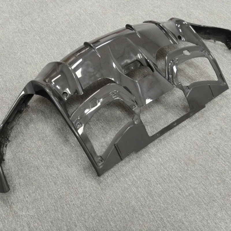 Новый OEM-стиль, сухая задняя губа диффузора из углеродного волокна, подходит для модификации кузова Ferrari Purosangue FUV