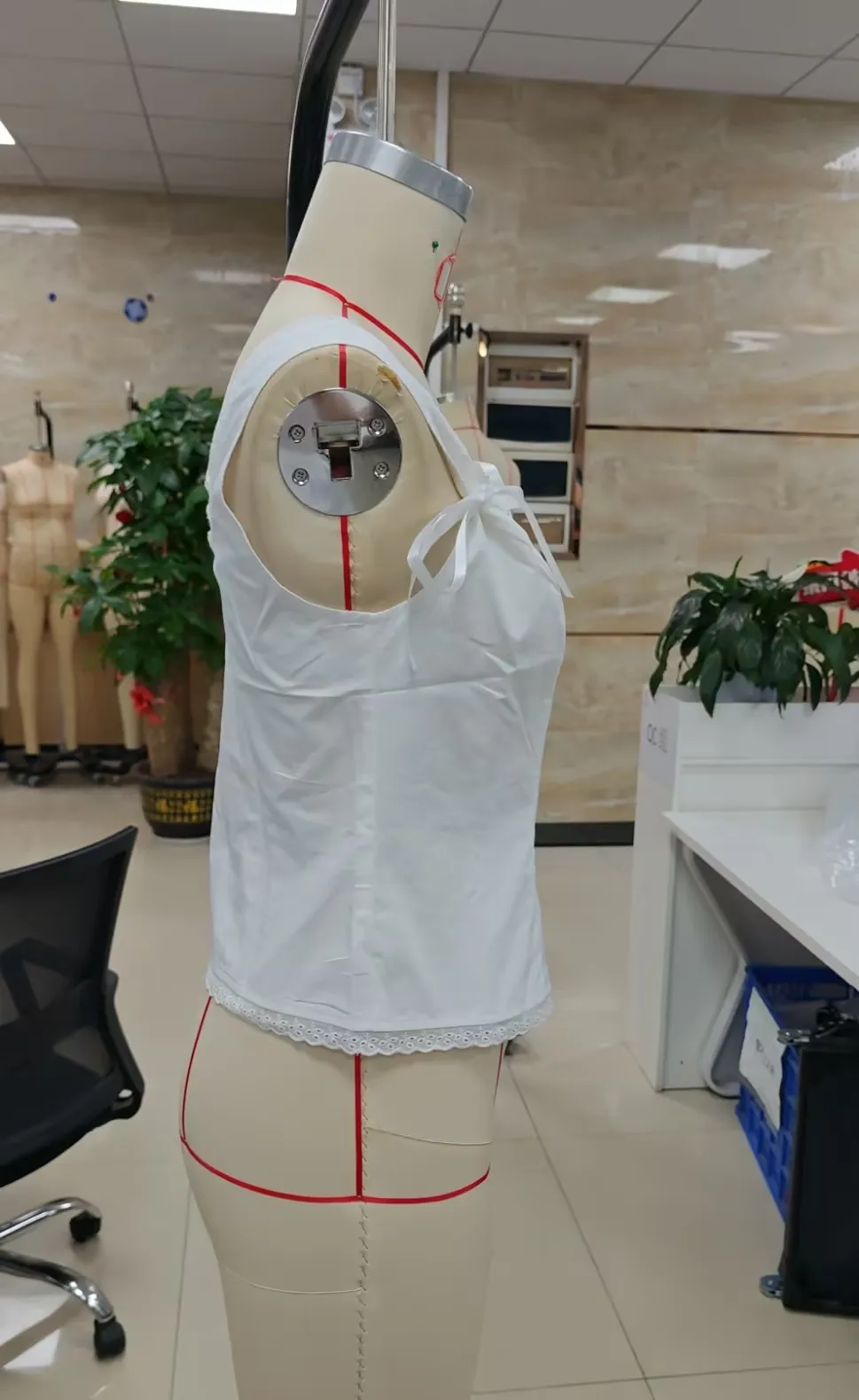 Sommer-Tanktops für Damen, elegante, ärmellose Oberteile mit Spitzenbesatz und Knopfleiste für den täglichen Freizeitgebrauch