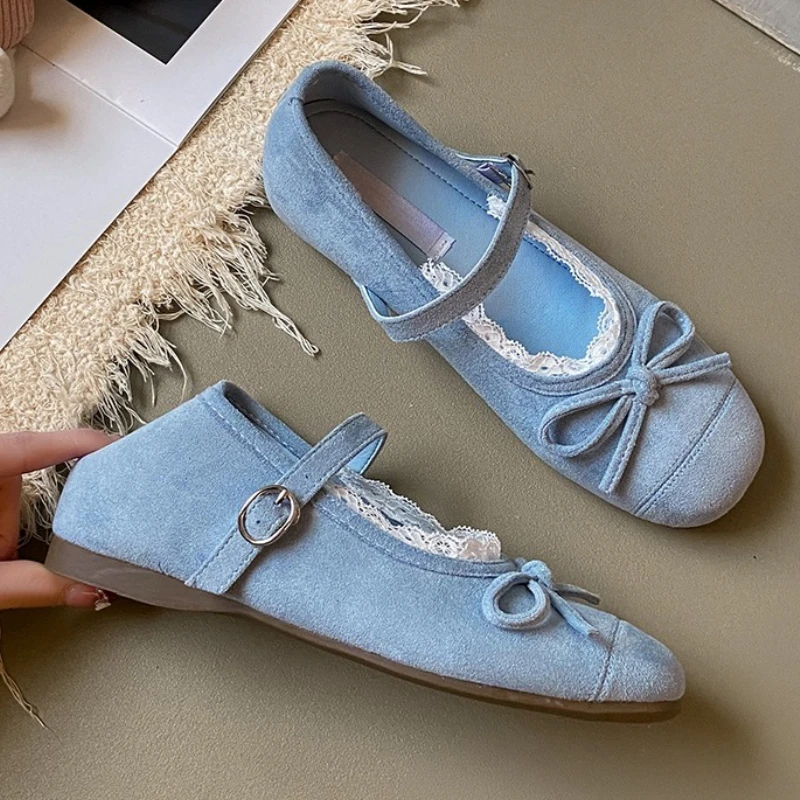 القوس النساء الباليه أحذية مسطحة أنيقة الضحلة أحذية خفيفة بدون كعب 2025 الاتجاه الصيف موضة جديدة مشبك الصنادل فستان Sandalias De Mujer