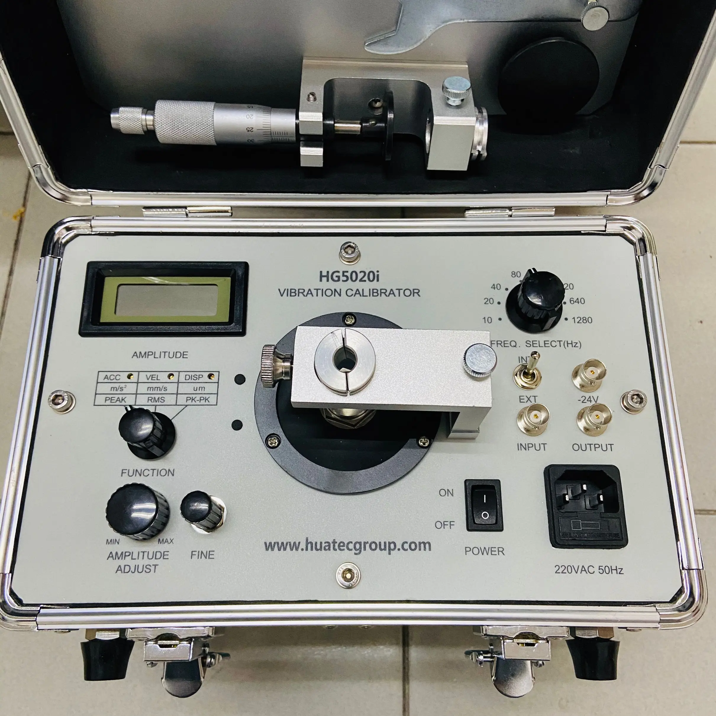 Digital Vibration Calibrator Calibrate Vibration Meter , Vibration Analyzer / Tester ISO10816 HG-5020