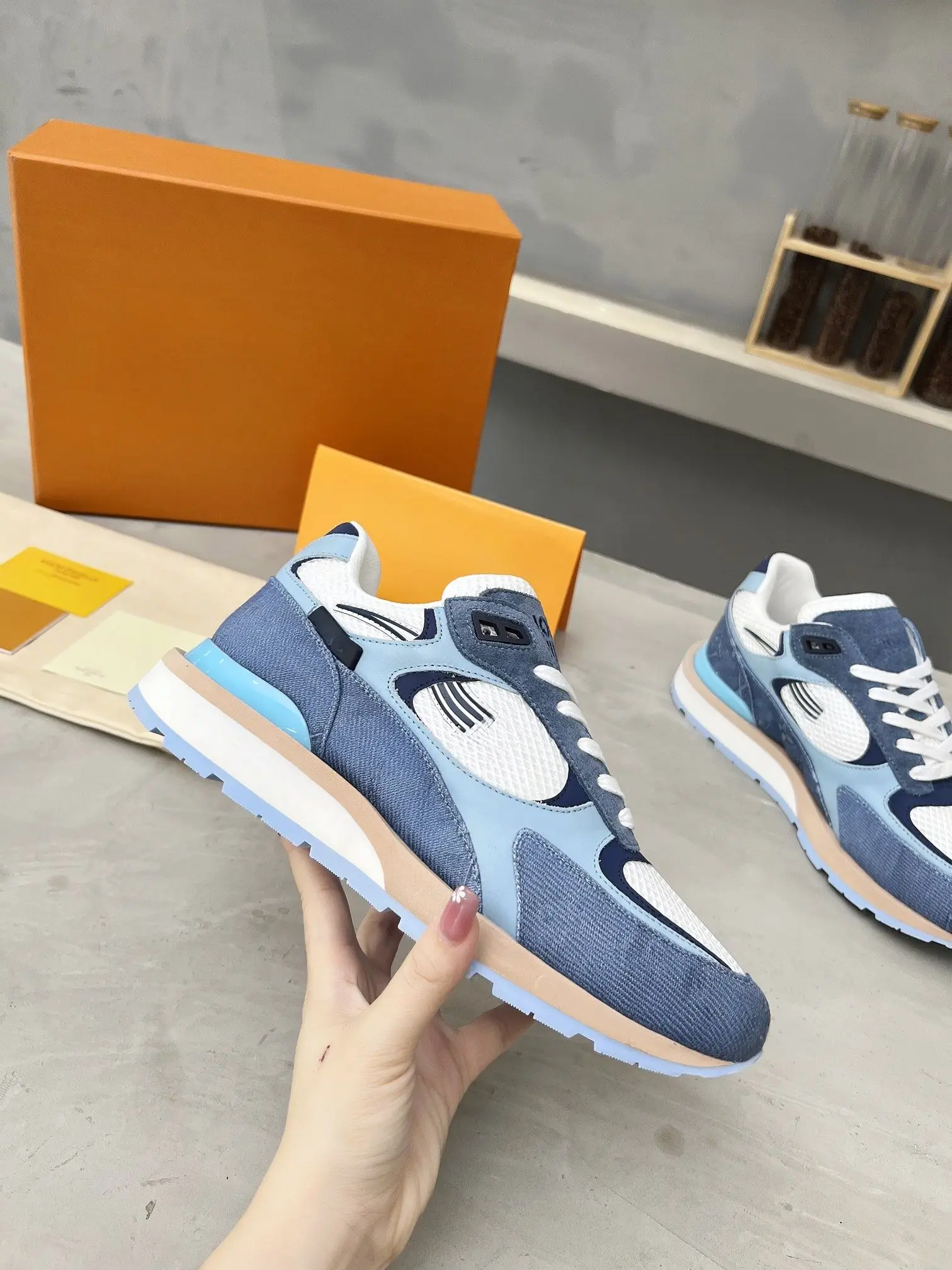 Unisex Trendy Retro Platform Sneakers Mixed Material Lace-up Lightweight Daily Athletic Footwear