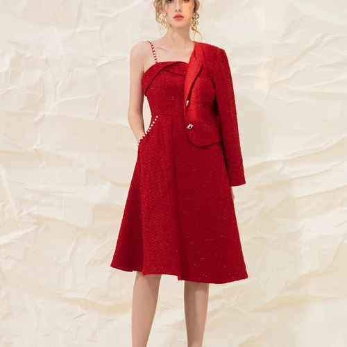 ملابس الحفلات والعطلات