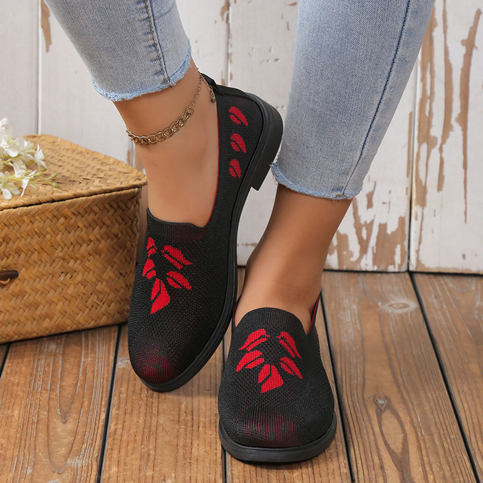 

2023 High Quality Shoes for Women Round Head Women's Flats Breathable Mesh Shoes Embroider Ladies Shoes Casual Flat Shoes 41 42