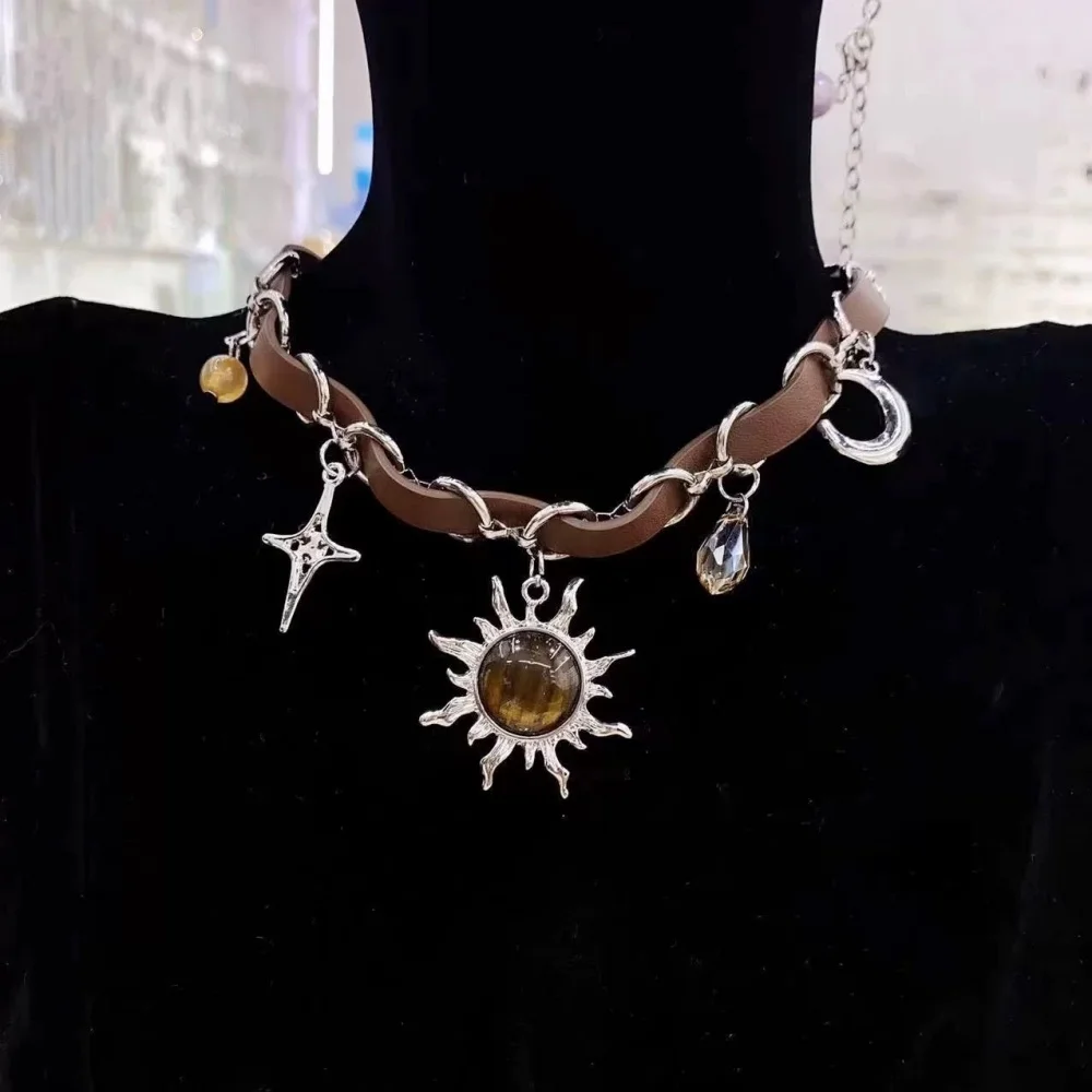 Neue Geometrie-Halskette mit Tigerauge-Stein, Sonne, Stern und Mond, Lederweberei, Einzigartige Modische Vielseitige Schlüsselbein-Kette, Schmuckgeschenk für Damen – Detail 10