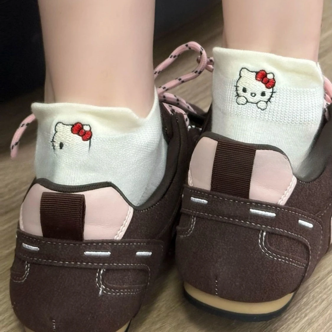 4 paia di simpatici calzini Cartoon Kitty da donna, calzini bassi in rete traspirante, calzini casual alla moda