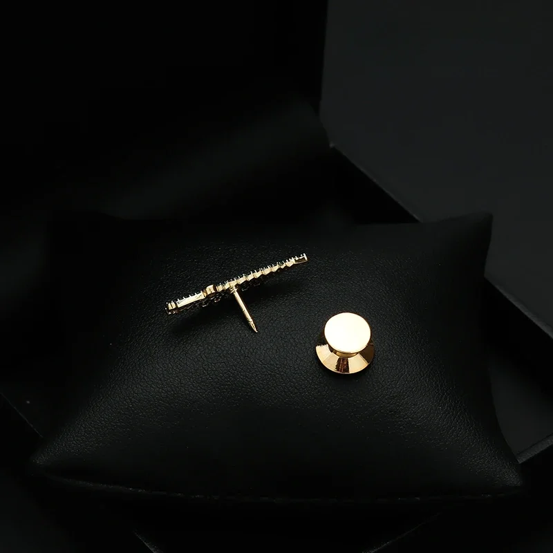 Men's Luxury Brooch Corsage Animal Series Green Crocodile Small Collar Pin Shirt Coat Suit Accessories Badge Jewelry Buckle 6051