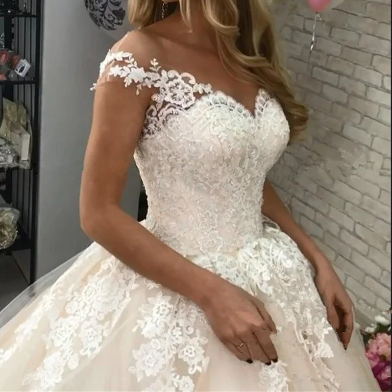 White Wedding Dress Customizable Color Bridal Tulle Deep V Neck Sleeveless Backless Embroidered Lace Wedding Dress